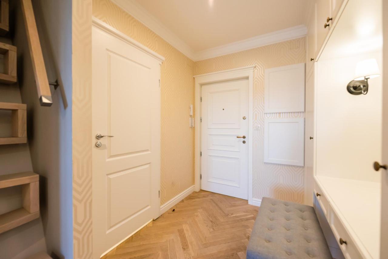 Lovely Apartment In The Heart Of Varsó Kültér fotó