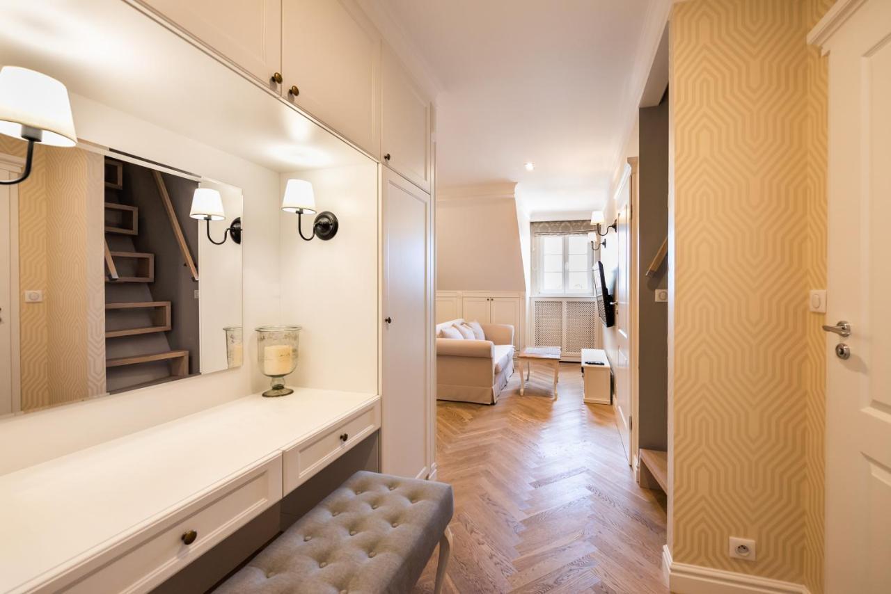 Lovely Apartment In The Heart Of Varsó Kültér fotó