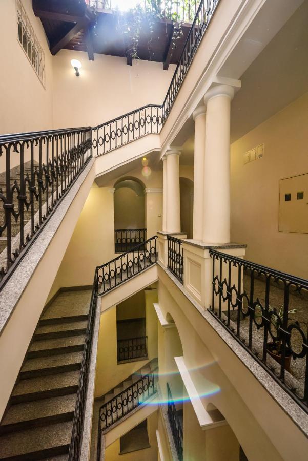 Lovely Apartment In The Heart Of Varsó Kültér fotó