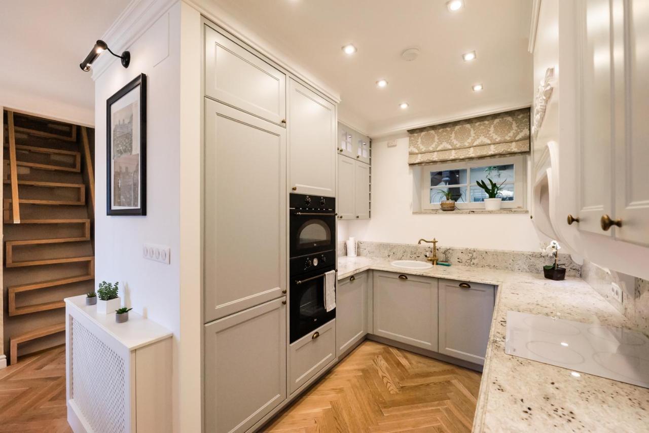 Lovely Apartment In The Heart Of Varsó Kültér fotó
